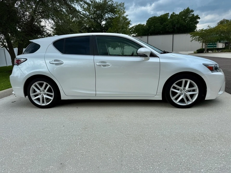 2016 Lexus CT - Image 7 of 12