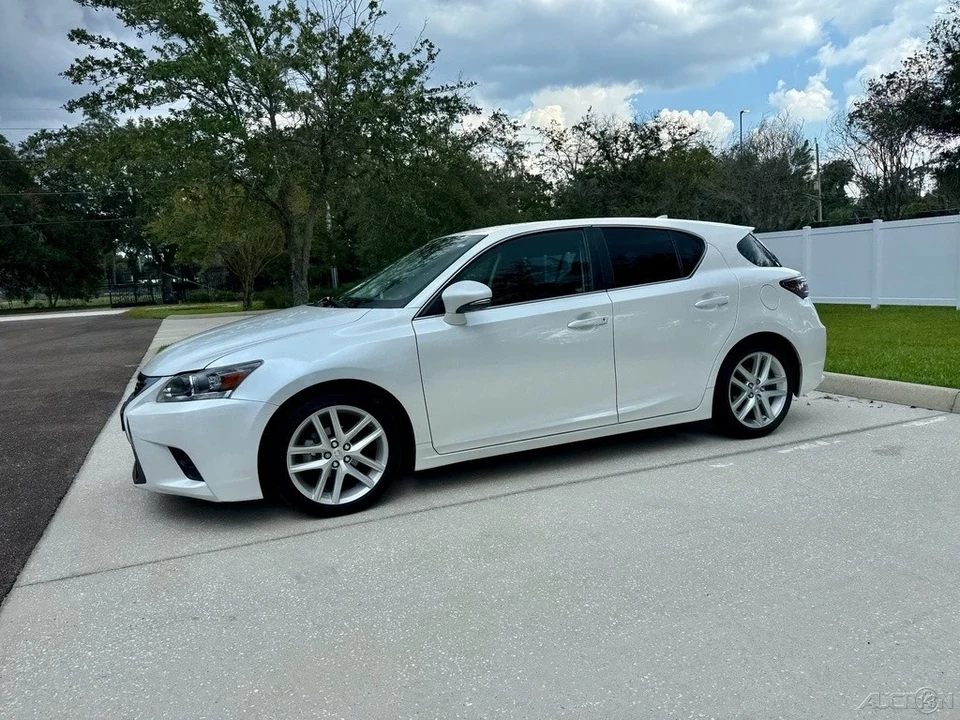 2016 Lexus CT - Image 3 of 12