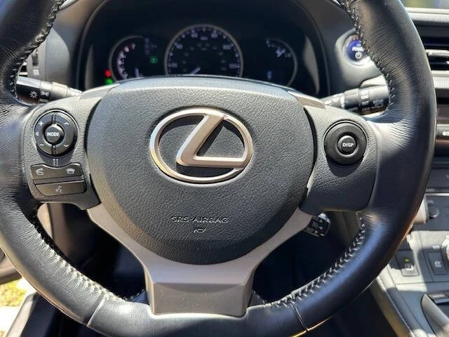 2016 Lexus CT - Image 18 of 21