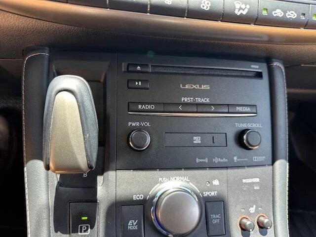 2016 Lexus CT - Image 14 of 21