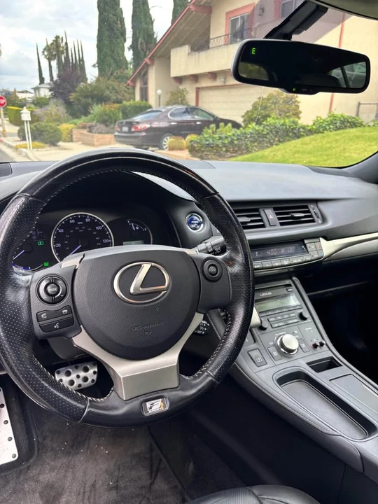 2016 Lexus CT - Image 10 of 13