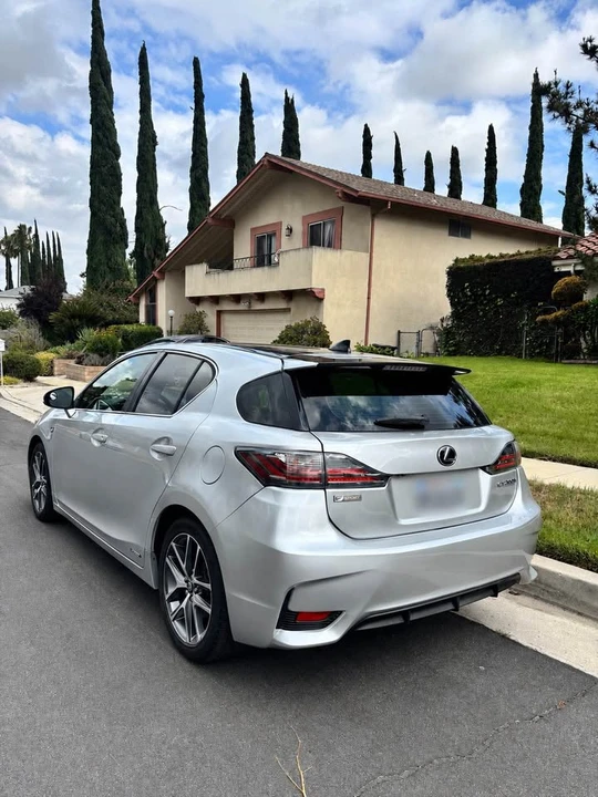 2016 Lexus CT - Image 2 of 13