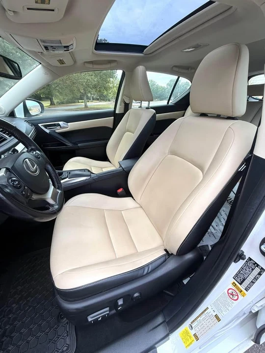 2016 Lexus CT - Image 14 of 19