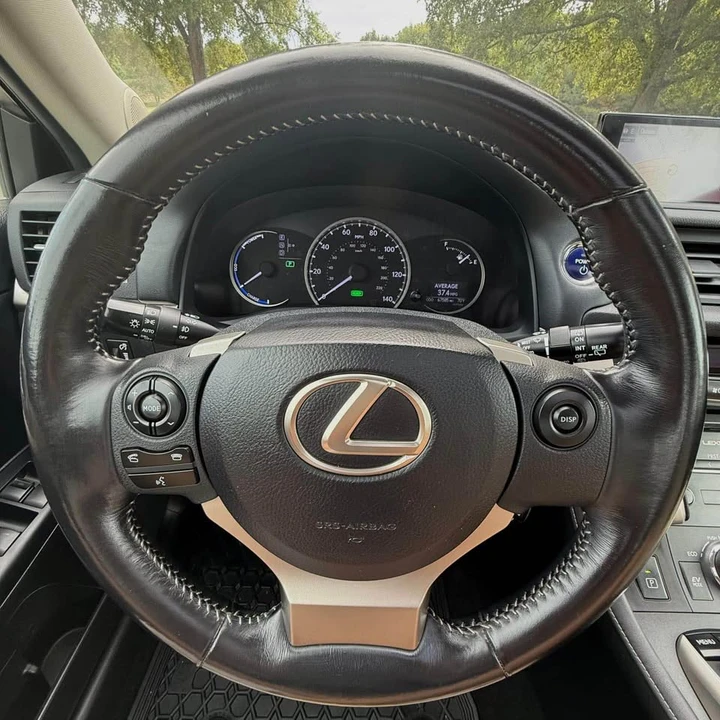 2016 Lexus CT - Image 10 of 19