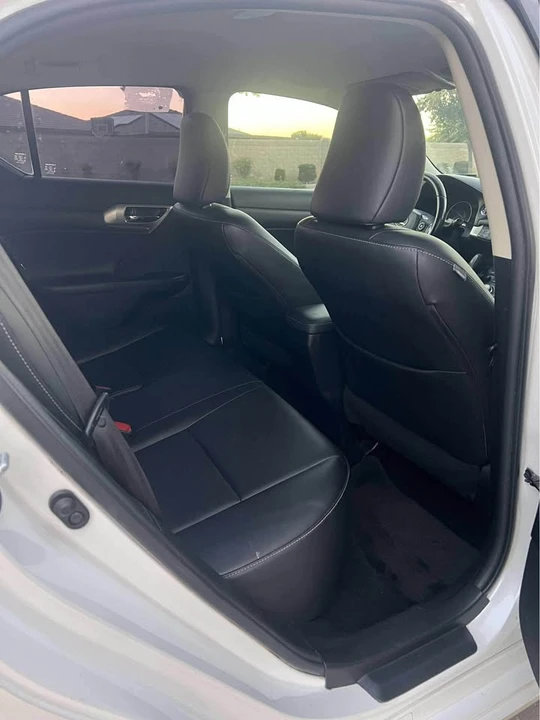2016 Lexus CT - Image 10 of 12