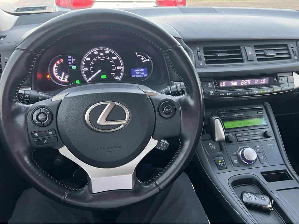 2016 Lexus CT - Image 11 of 12