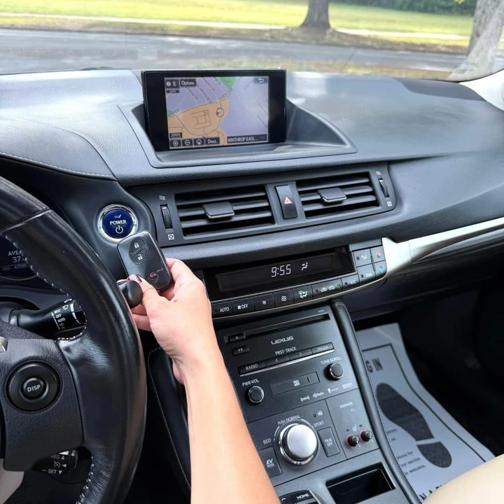 2016 Lexus CT - Image 9 of 19