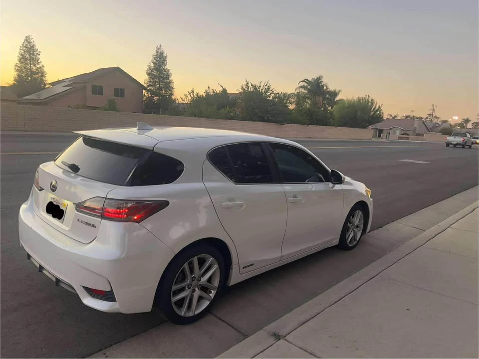 2016 Lexus CT - Image 3 of 12