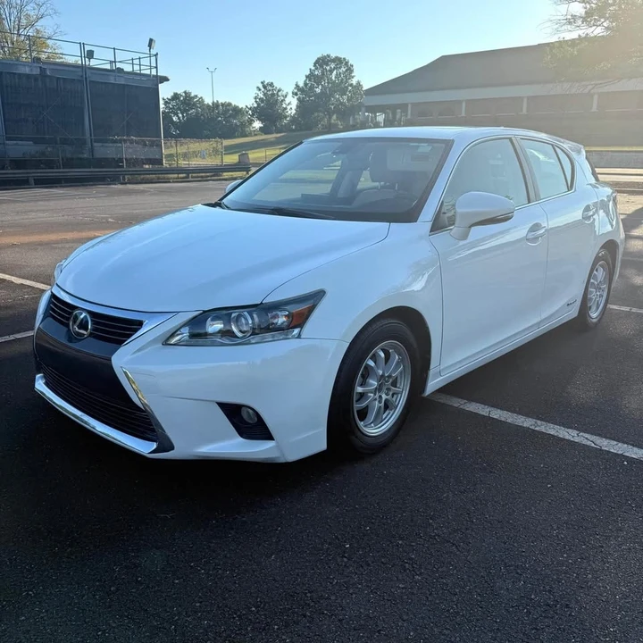 2016 Lexus CT - Image 15 of 17