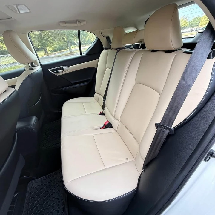 2016 Lexus CT - Image 12 of 17