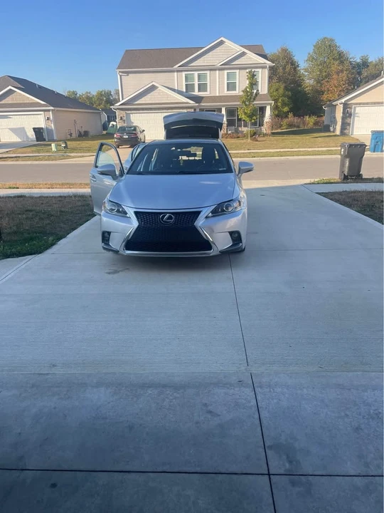 2016 Lexus CT - Image 2 of 5