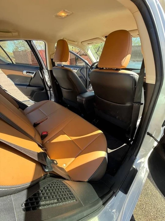 2016 Lexus CT - Image 13 of 19