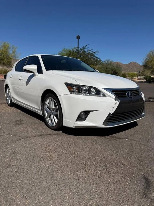 2016 Lexus CT - Image 18 of 19
