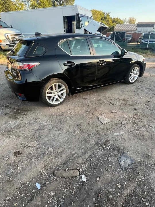 2016 Lexus CT - Image 3 of 10