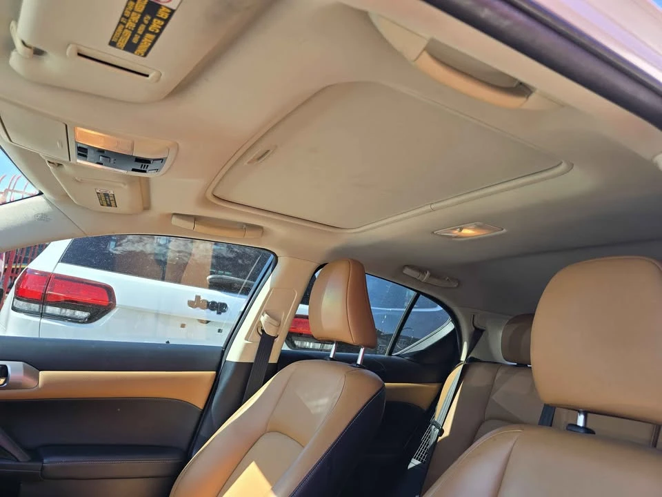 2016 Lexus CT - Image 6 of 12