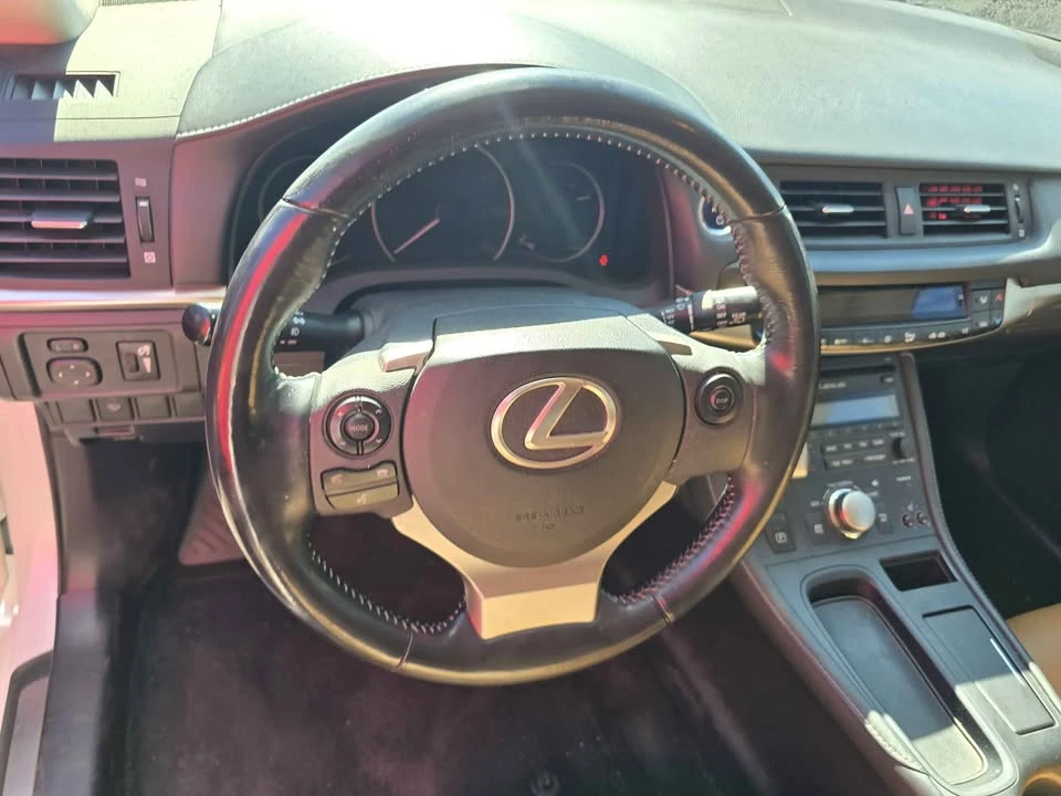2016 Lexus CT - Image 7 of 12