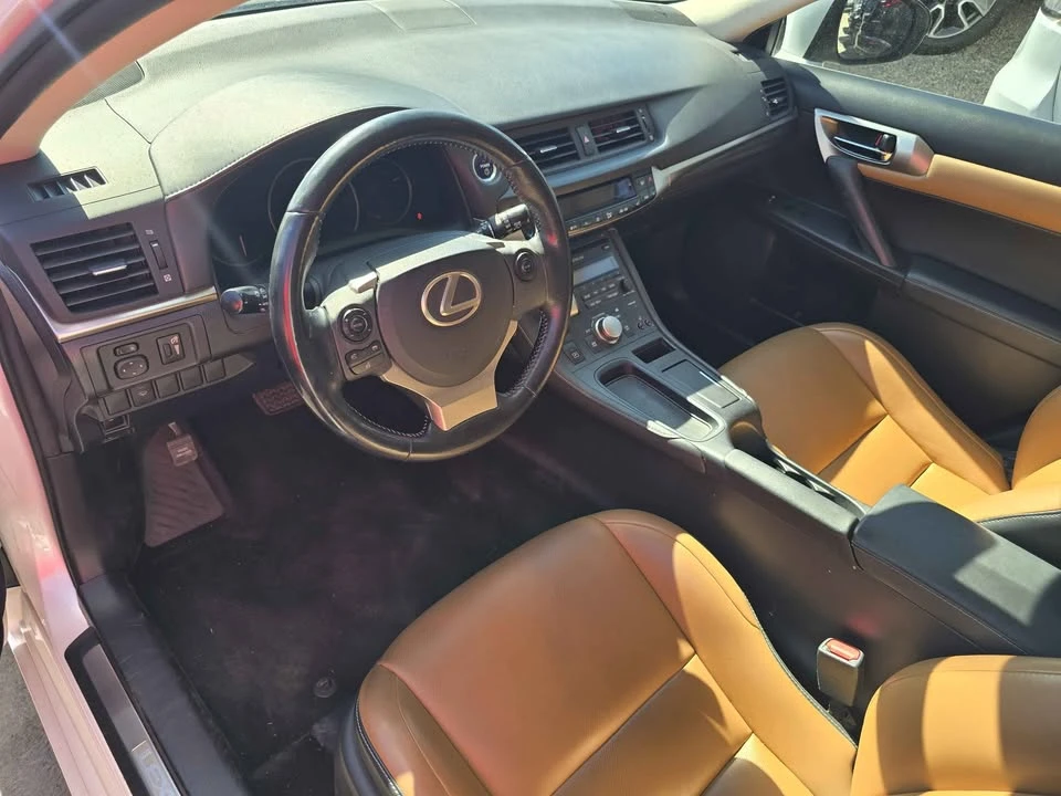 2016 Lexus CT - Image 4 of 12