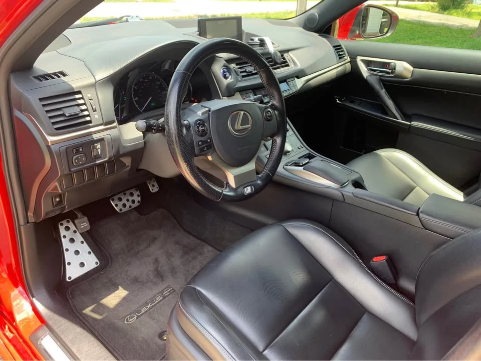 2016 Lexus CT - Image 8 of 20