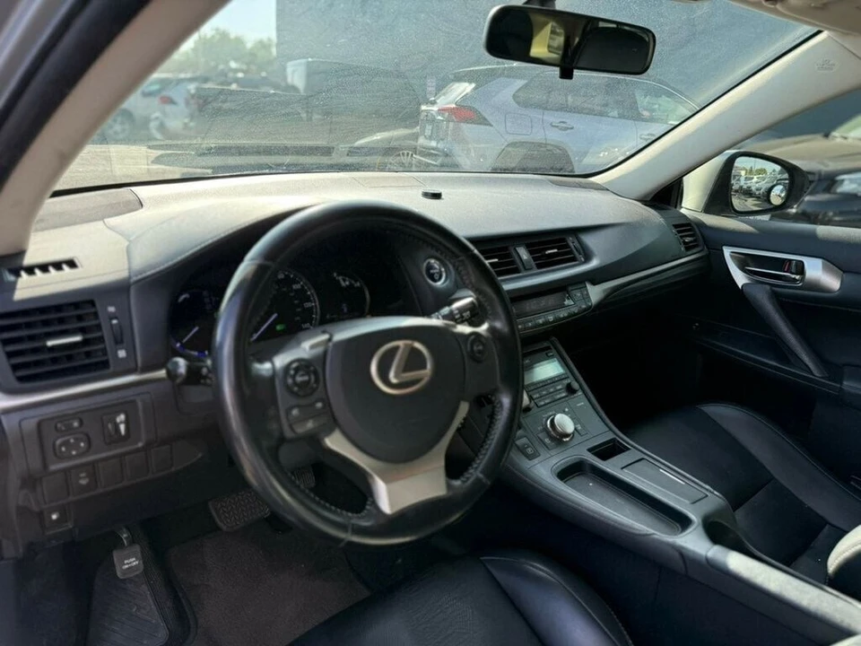 2016 Lexus CT - Image 9 of 21