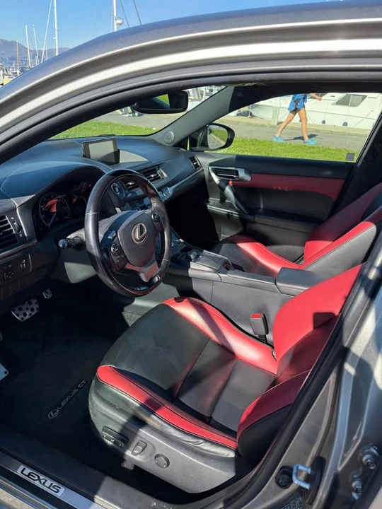 2016 Lexus CT - Image 8 of 10