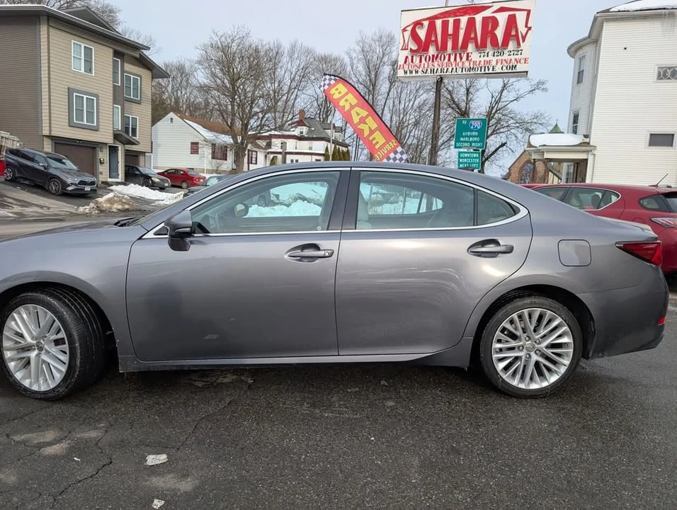 2016 Lexus ES 6th Gen - Image 8 of 20