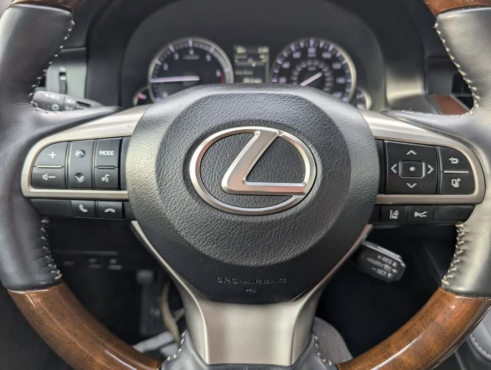2016 Lexus ES 6th Gen - Image 14 of 20