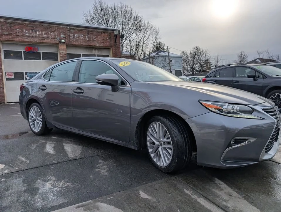 2016 Lexus ES 6th Gen - Image 3 of 20