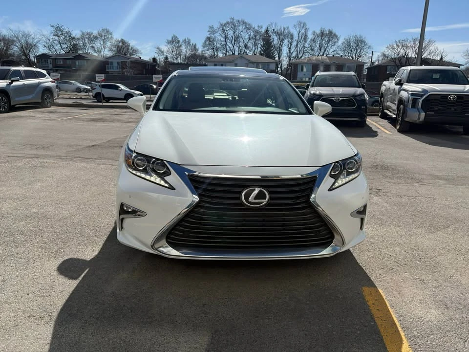 2016 Lexus ES 6th Gen - Image 15 of 20
