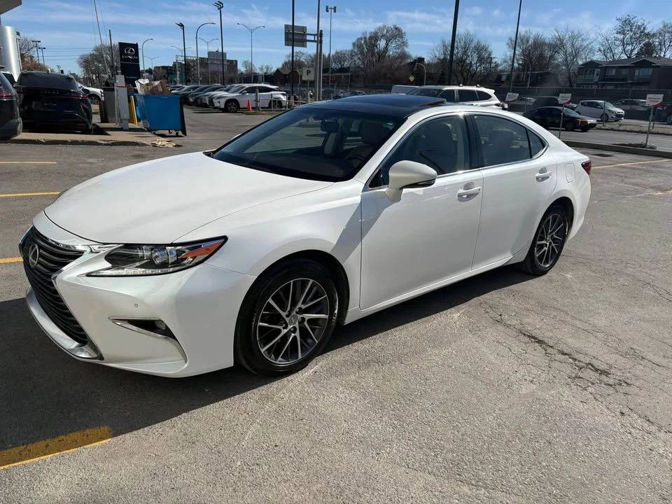 2016 Lexus ES 6th Gen - Image 10 of 20
