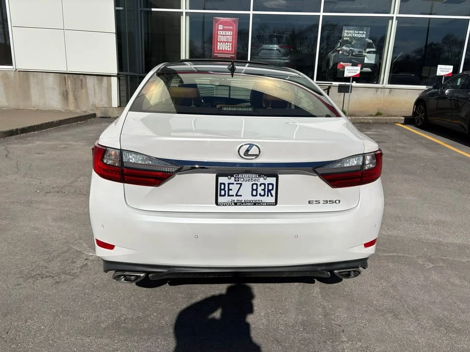 2016 Lexus ES 6th Gen - Image 11 of 20