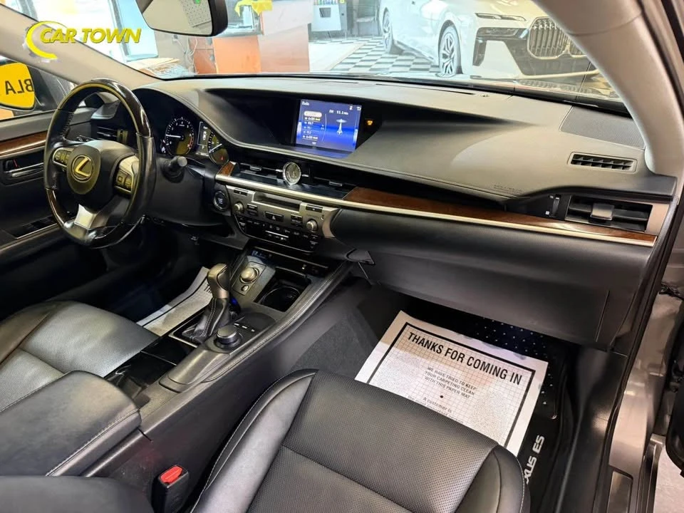 2016 Lexus ES 6th Gen - Image 9 of 9