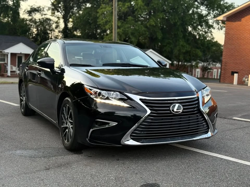 2016 Lexus ES 6th Gen - Image 7 of 13