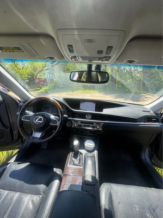 2016 Lexus ES 6th Gen - Image 3 of 16