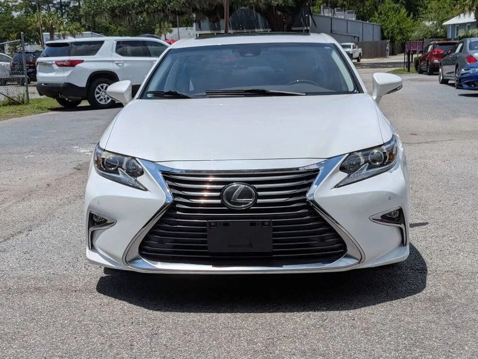 2016 Lexus ES 6th Gen - Image 10 of 20