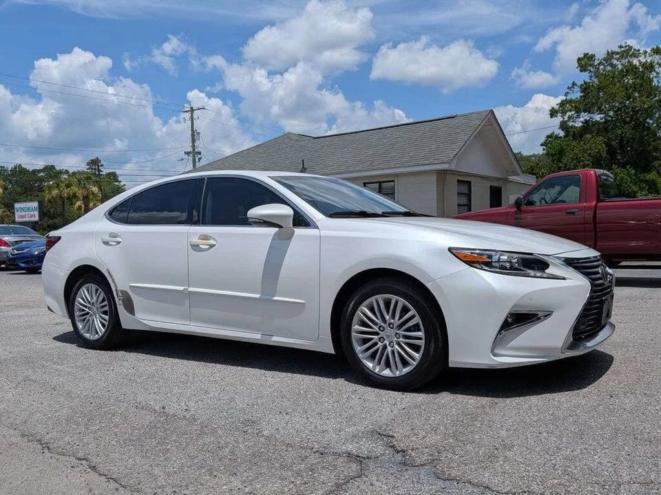 2016 Lexus ES 6th Gen - Image 2 of 20