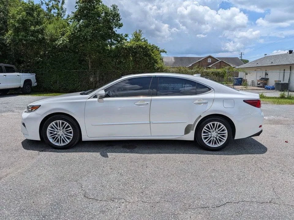 2016 Lexus ES 6th Gen - Image 8 of 20