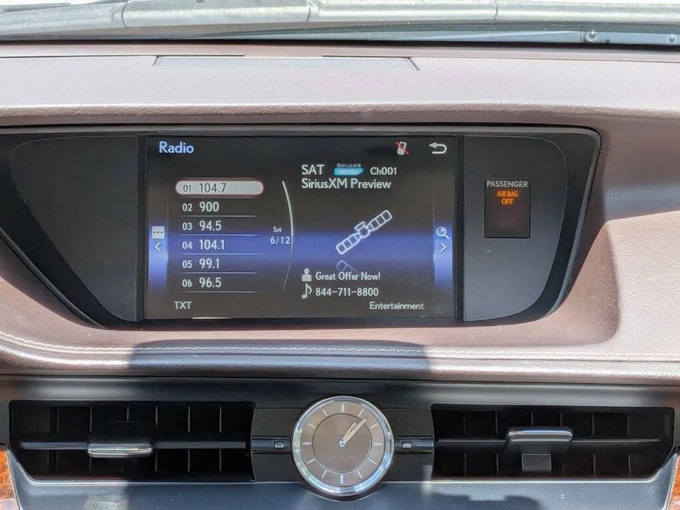 2016 Lexus ES 6th Gen - Image 18 of 20