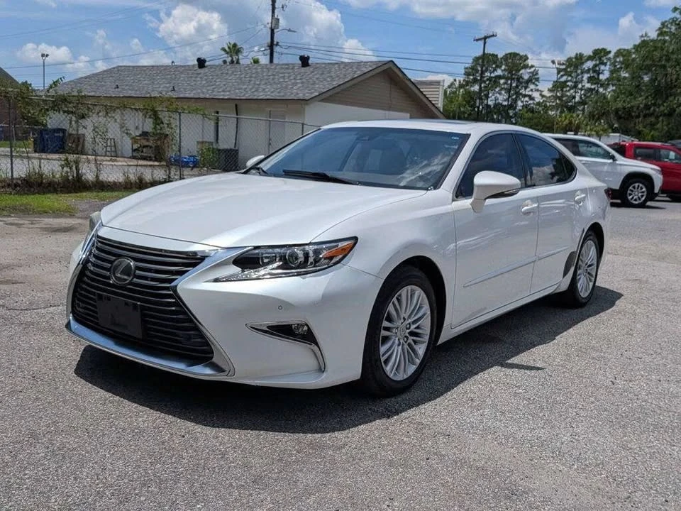 2016 Lexus ES 6th Gen - Image 9 of 20