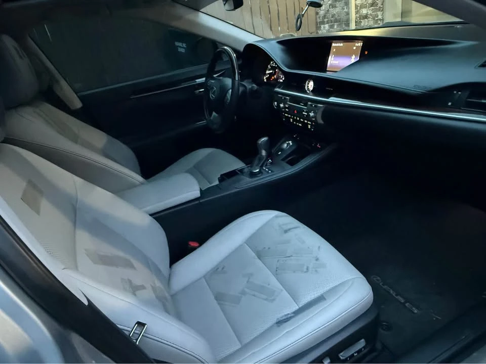 2016 Lexus ES 6th Gen - Image 11 of 11
