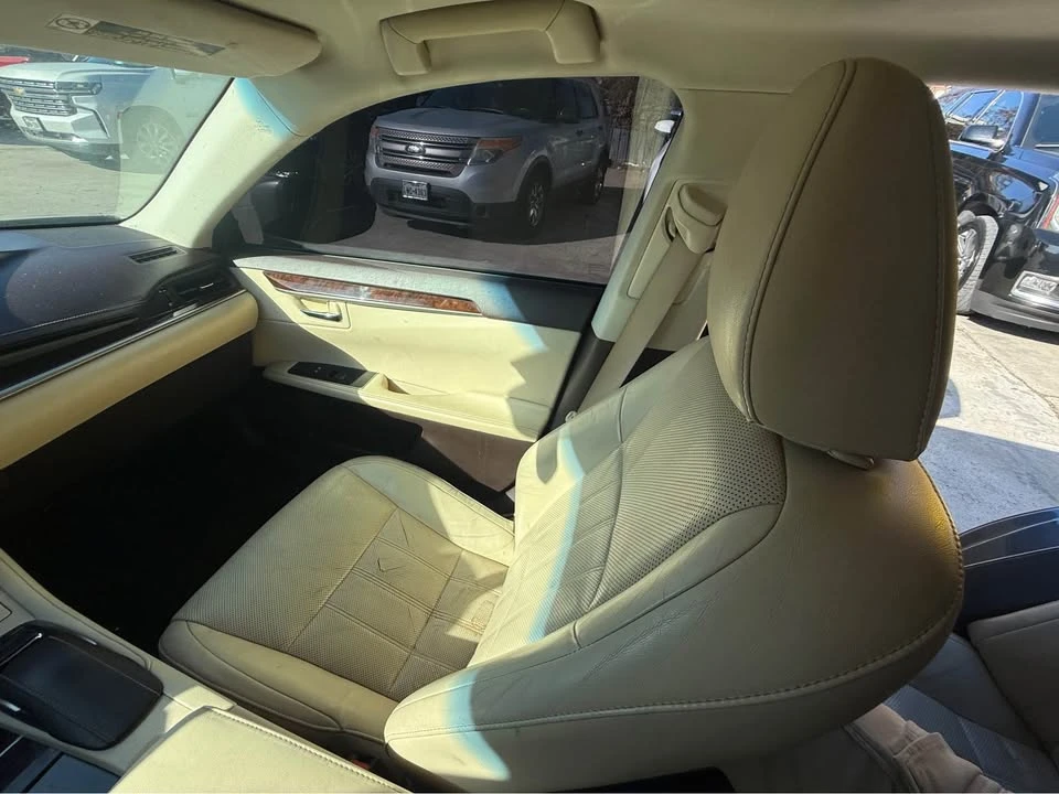 2016 Lexus ES 6th Gen - Image 11 of 13