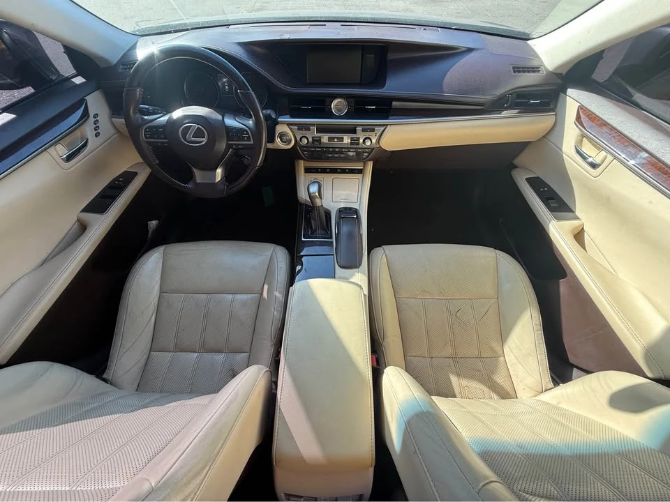 2016 Lexus ES 6th Gen - Image 10 of 13