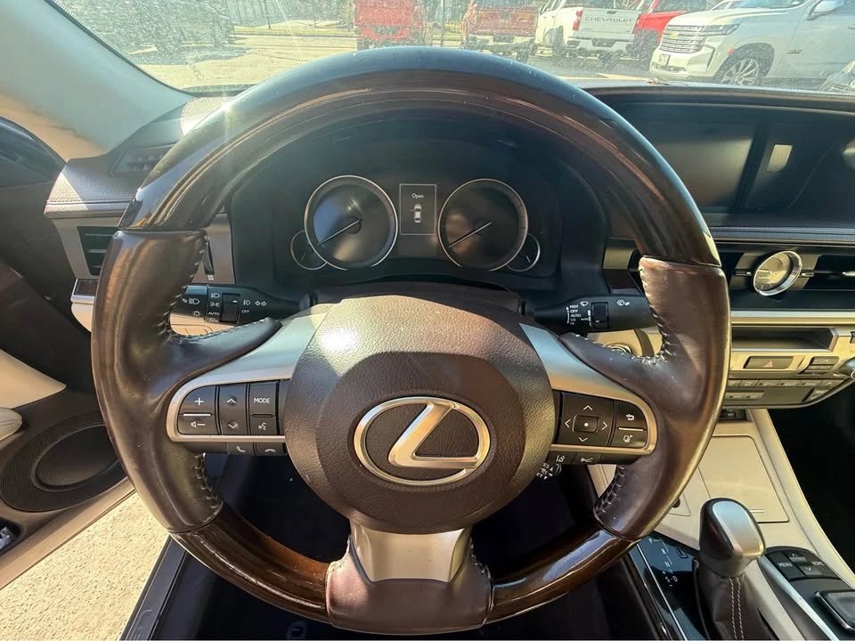 2016 Lexus ES 6th Gen - Image 6 of 13