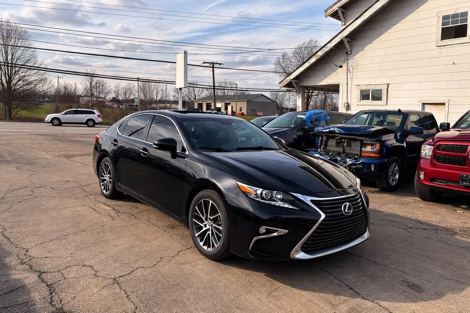 2016 Lexus ES 6th Gen - Image 7 of 16
