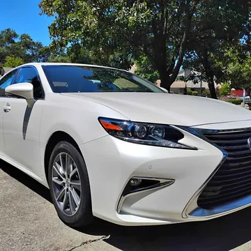 2016 Lexus ES 300h