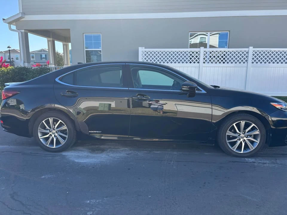 2016 Lexus ES 6th Gen - Image 4 of 18