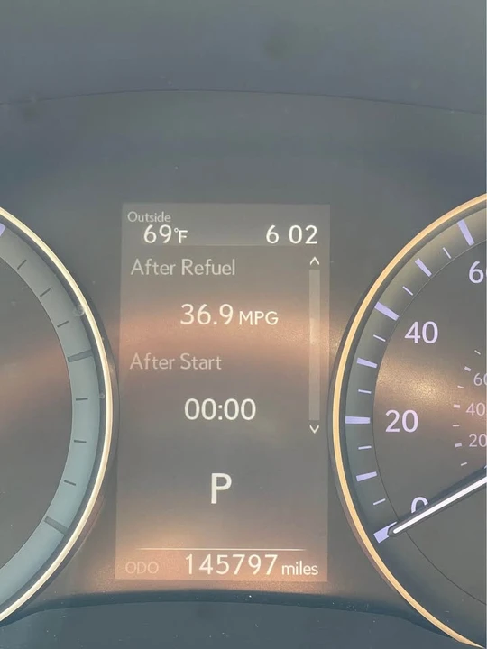 2016 Lexus ES 6th Gen - Image 3 of 13