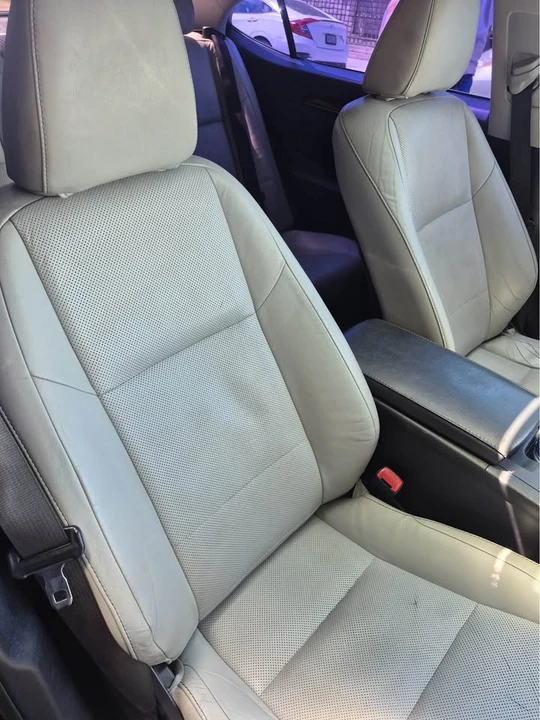 2016 Lexus ES 6th Gen - Image 9 of 17
