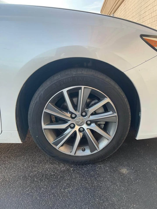 2016 Lexus ES 6th Gen - Image 16 of 20