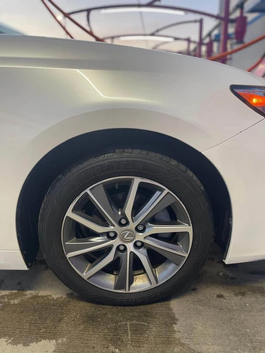 2016 Lexus ES 6th Gen - Image 7 of 20