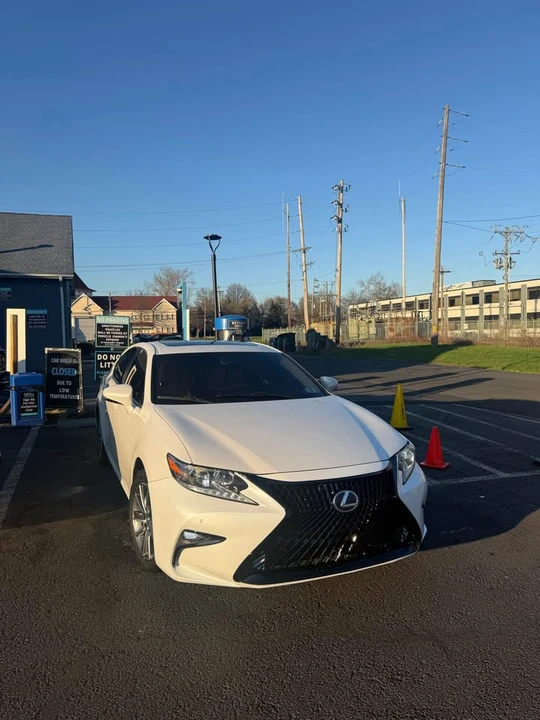 2016 Lexus ES 6th Gen - Image 2 of 6